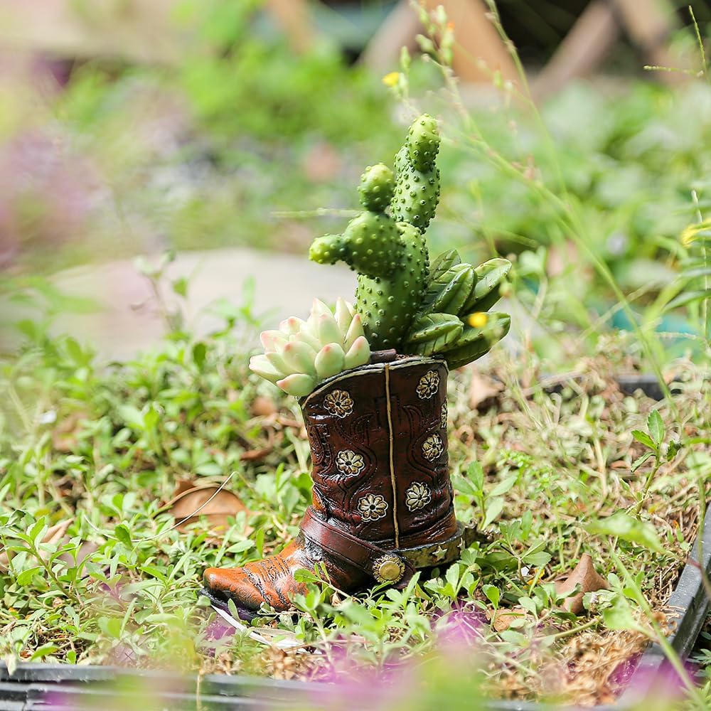Garden Statue Cute Resin Cactus Figurines Outdoor Garden Decorations in The Courtyard Funny Green Desert Plant Terrace Desktop Decoration Statue Cactus
