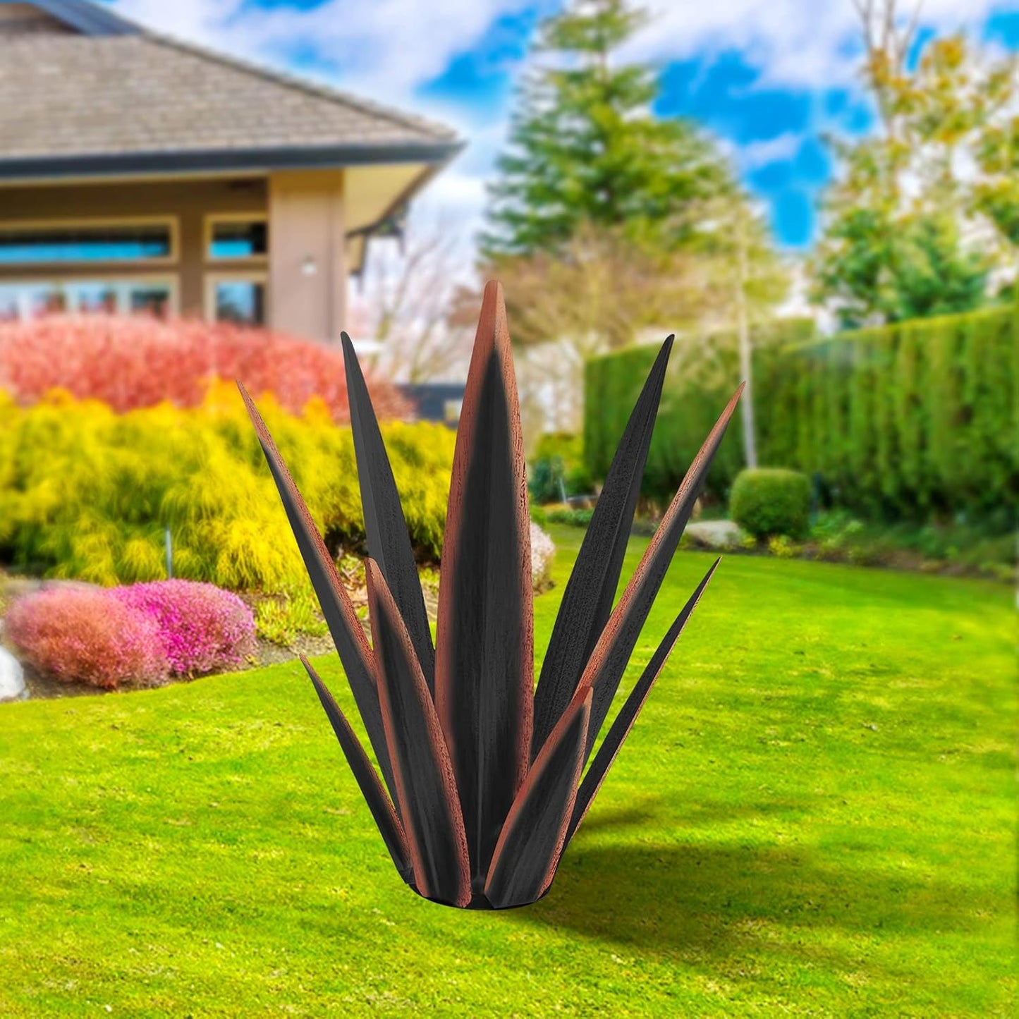 Large Tequila Rustic Sculpture, Rustic Metal Agave Plants for Outdoor Patio Yard, Home Decor Hand Painted Metal Agave Garden Yard Statue, Outdoor Lawn Ornaments (Blue - L (W/Solar Light))
