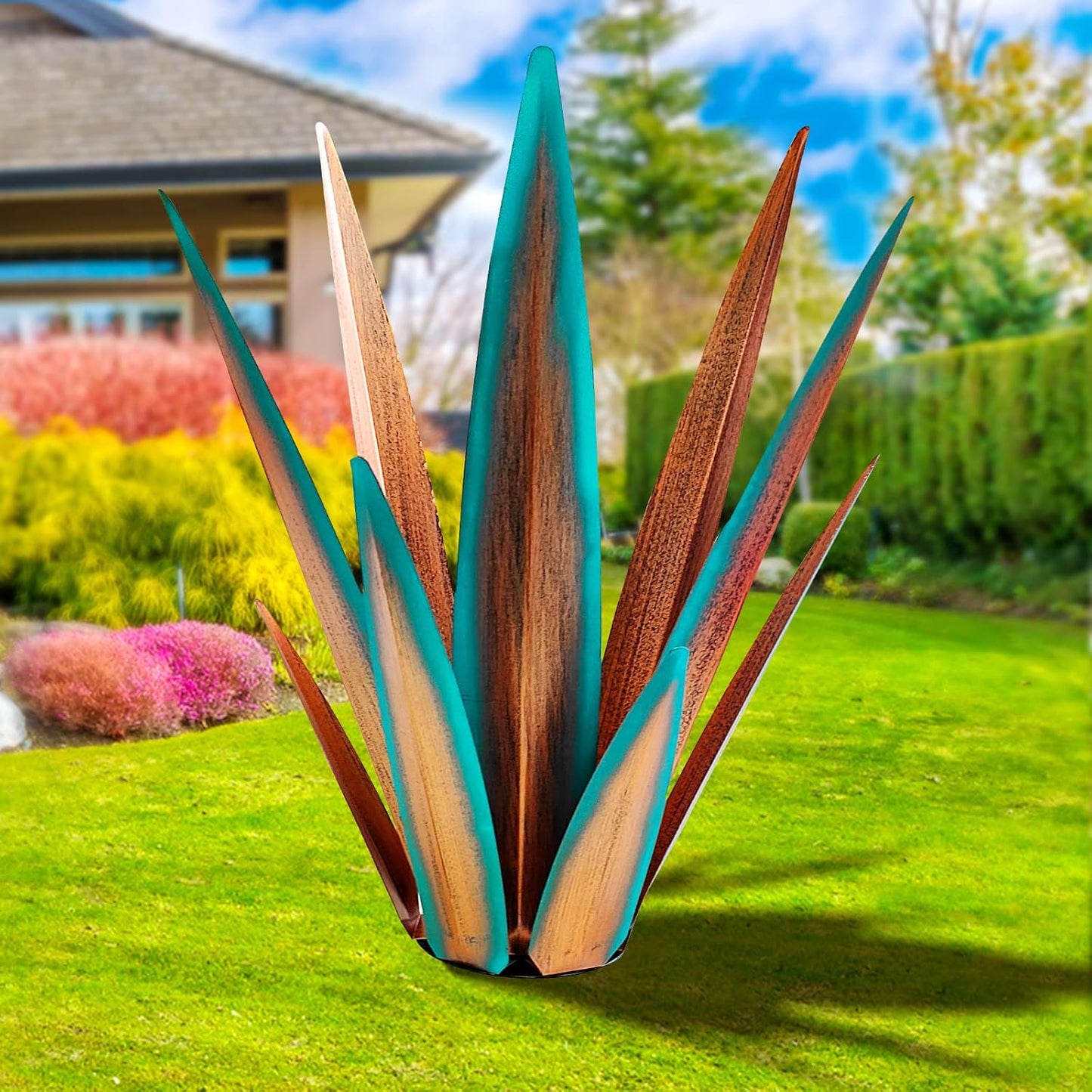 Large Tequila Rustic Sculpture, Rustic Metal Agave Plants for Outdoor Patio Yard, Home Decor Hand Painted Metal Agave Garden Yard Statue, Outdoor Lawn Ornaments (Blue - L (W/Solar Light))